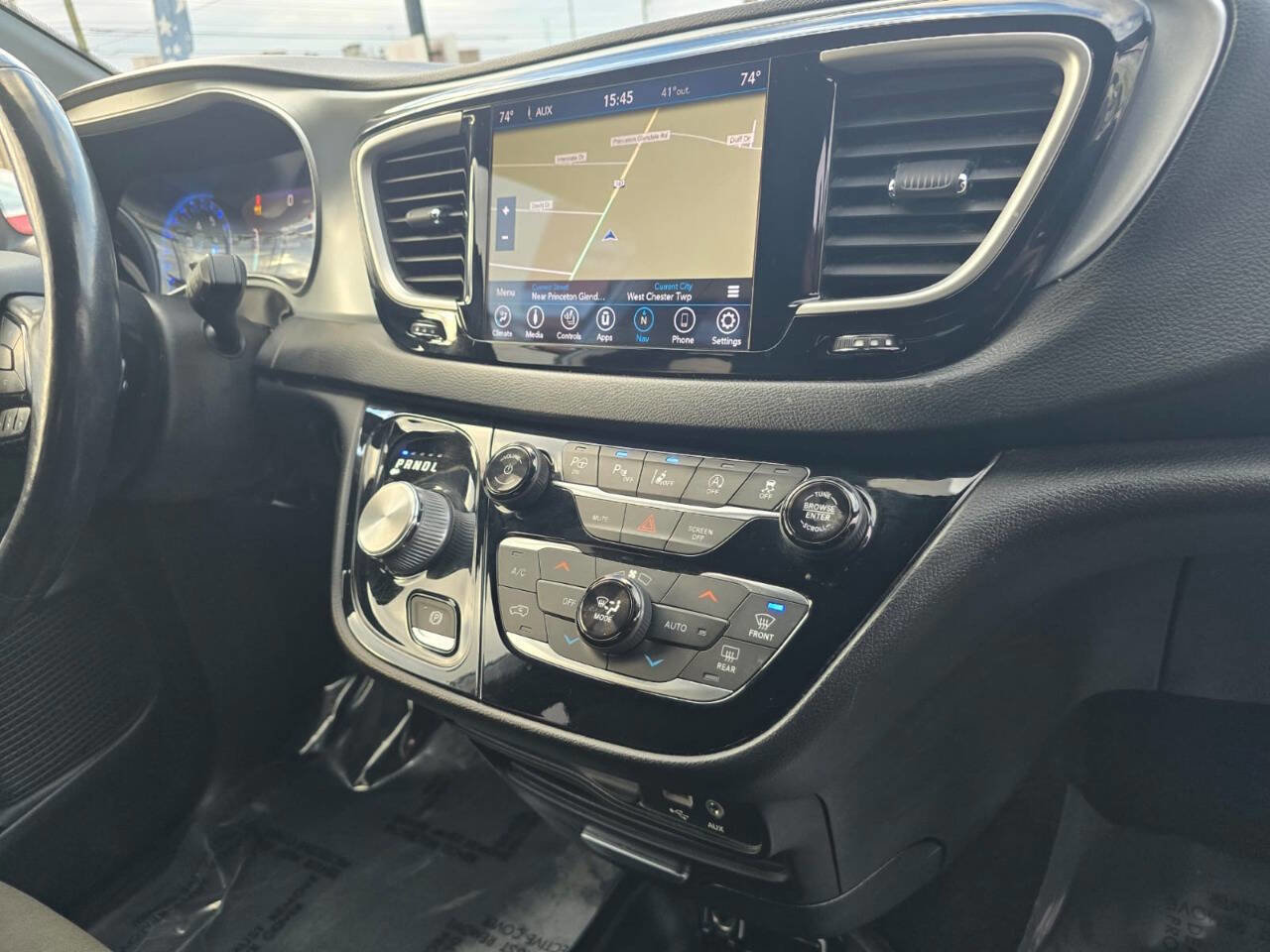 Used 2020 Chrysler Pacifica Touring w/ Advanced Safetytec Group FWD image 57