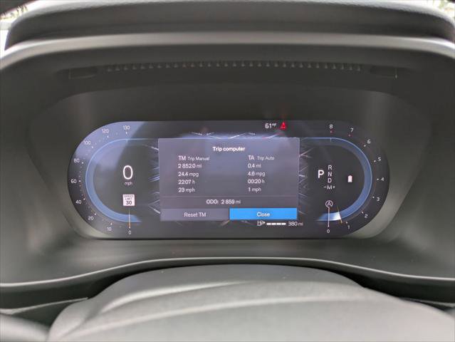 Used 2025 Volvo XC40 B5 Ultra w/ Climate Package image 14