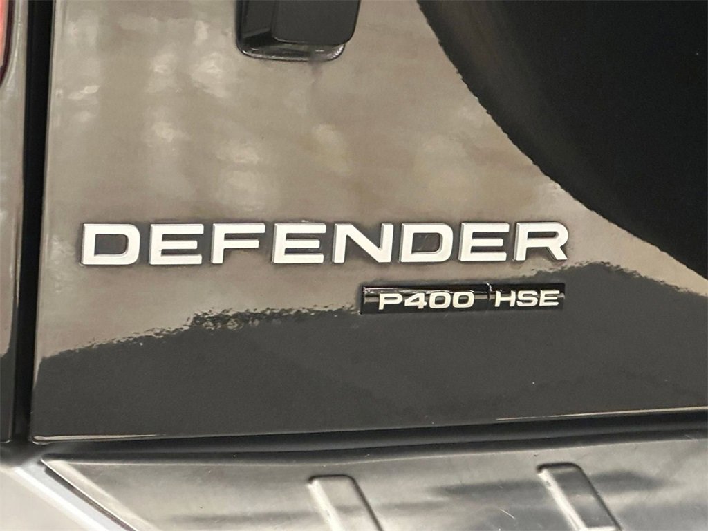 Used 2020 Land Rover Defender 110 First Edition image 9