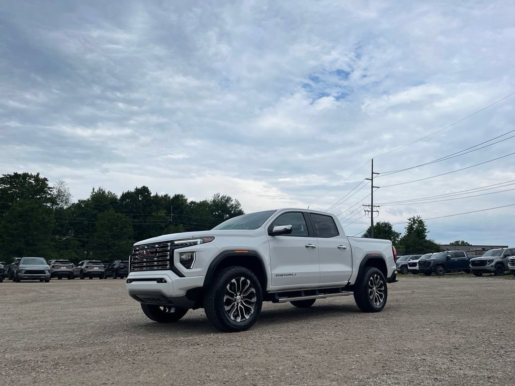 Used 2023 GMC Canyon Denali AWD/4WD image 2