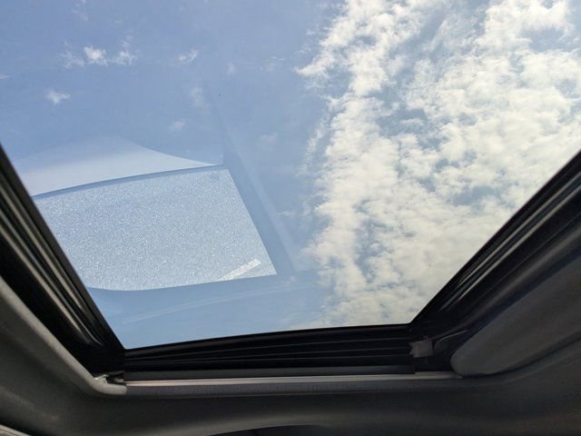 Used 2024 Toyota Sienna XLE image 22