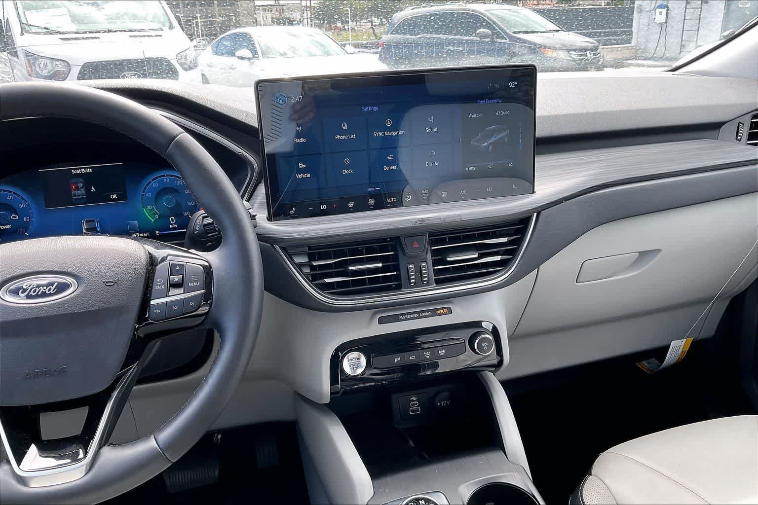 Used 2025 Ford Escape SE w/ PHEV Premium Package FWD image 15