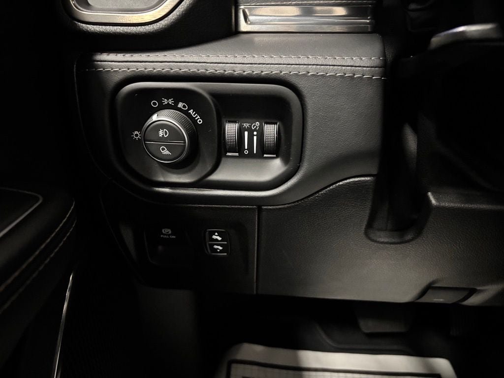 Used 2021 RAM 1500 Limited w/ Bed Utility Group AWD/4WD image 17