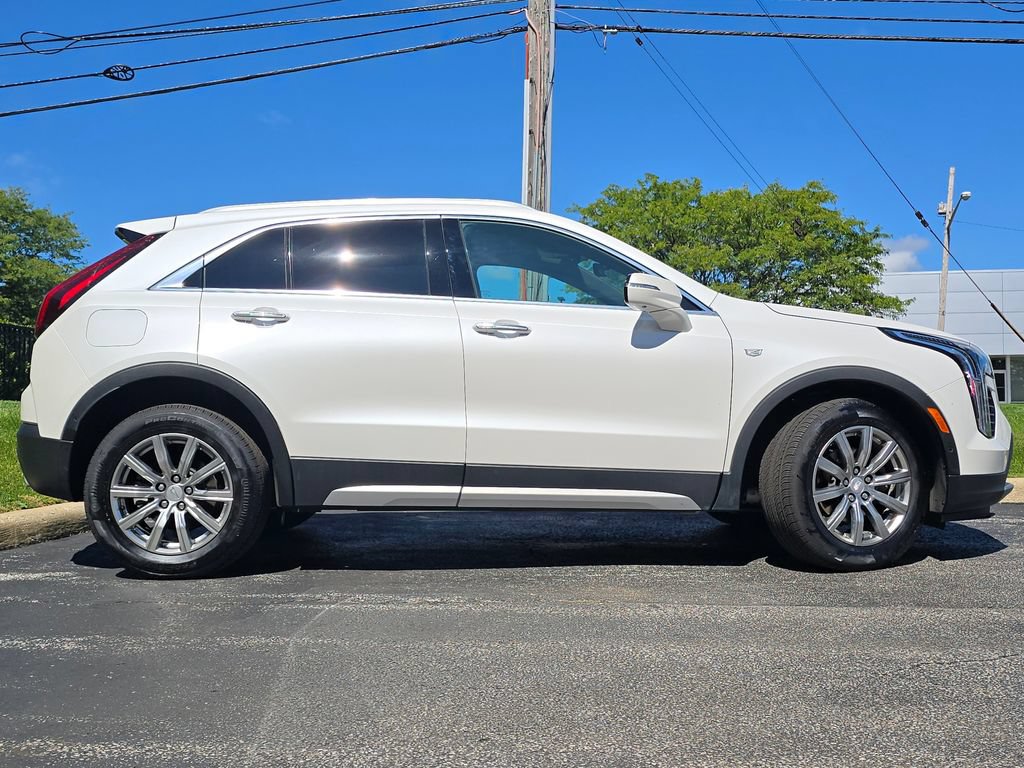 Certified 2022 Cadillac XT4 Premium Luxury w/ Enhanced Visibility Package AWD/4WD image 14