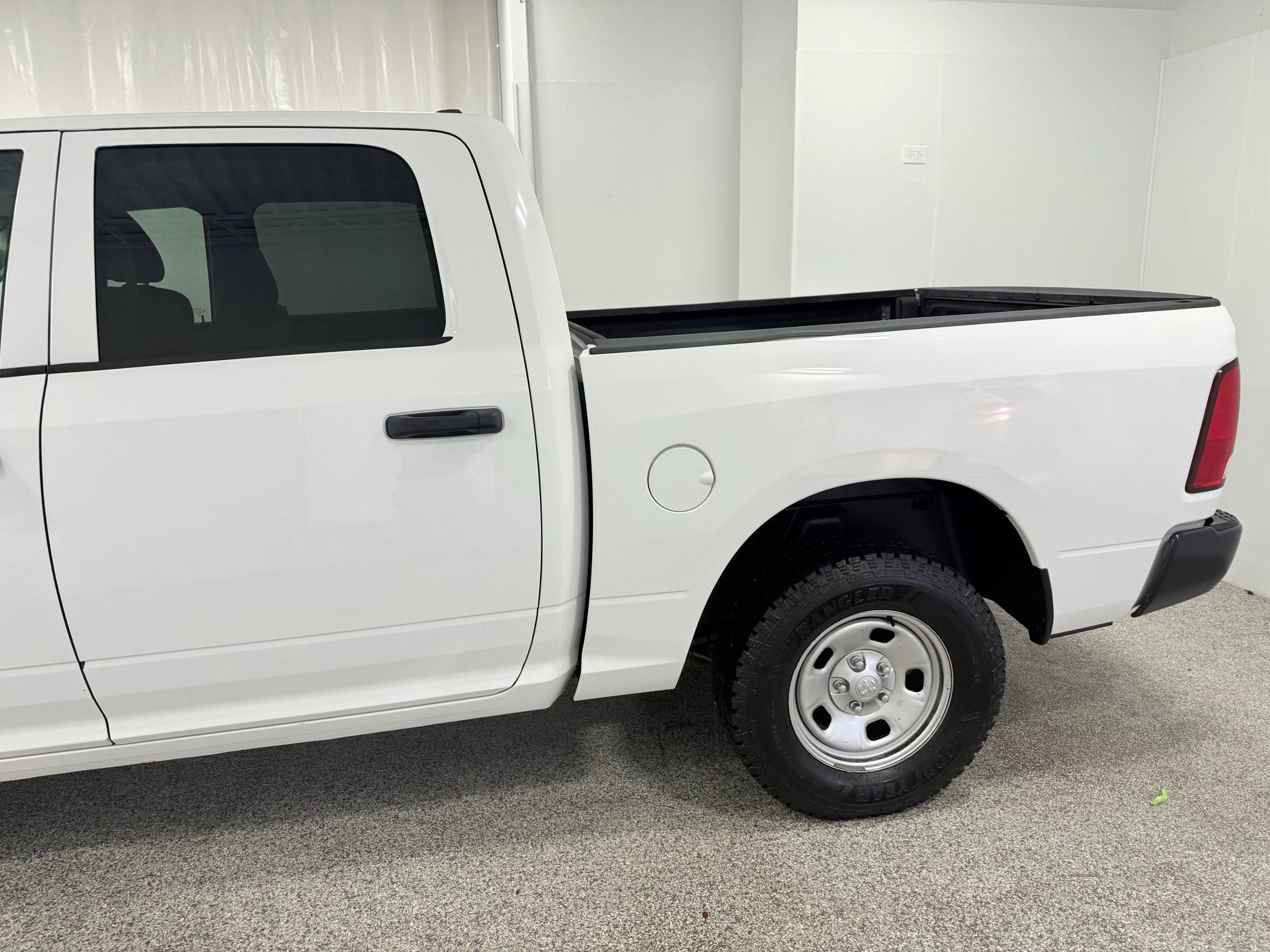 Used 2018 RAM 1500 SLT w/ Protection Group image 5