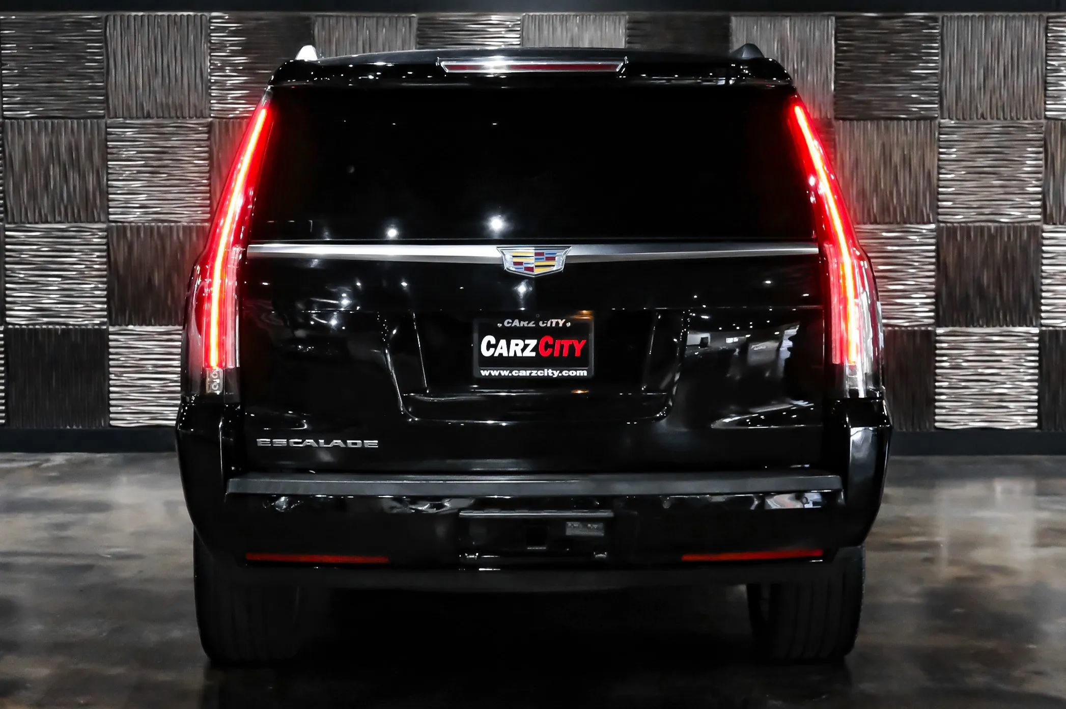 Used 2017 Cadillac Escalade ESV Luxury RWD image 15