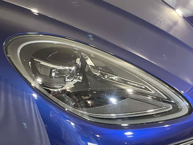 Certified 2026 Porsche Macan Turbo AWD/4WD image 15