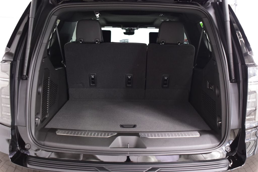 New 2026 Chevrolet Suburban Premier AWD/4WD image 24