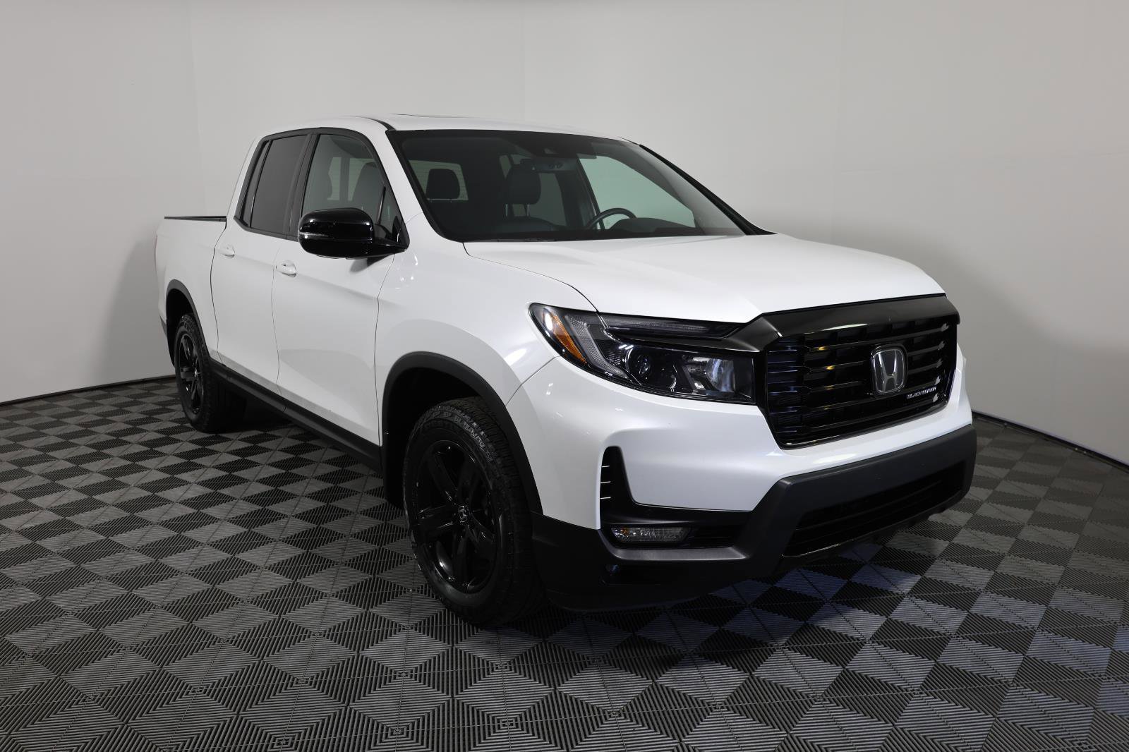 Used 2023 Honda Ridgeline Black Edition image 3