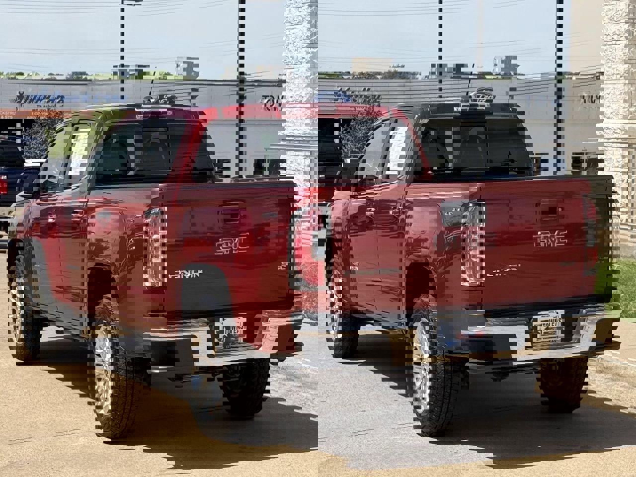 Used 2016 GMC Canyon SLT w/ Driver Alert Package image 5