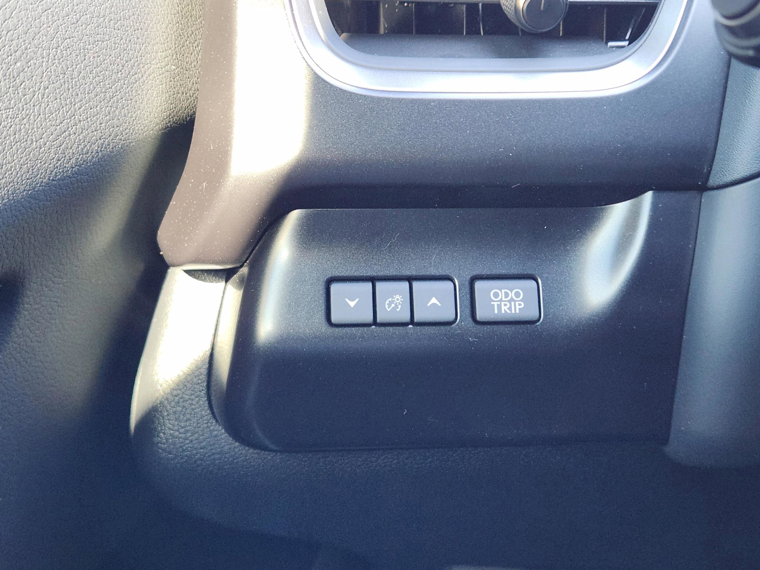 Certified 2025 Lexus UX 300h FWD image 17