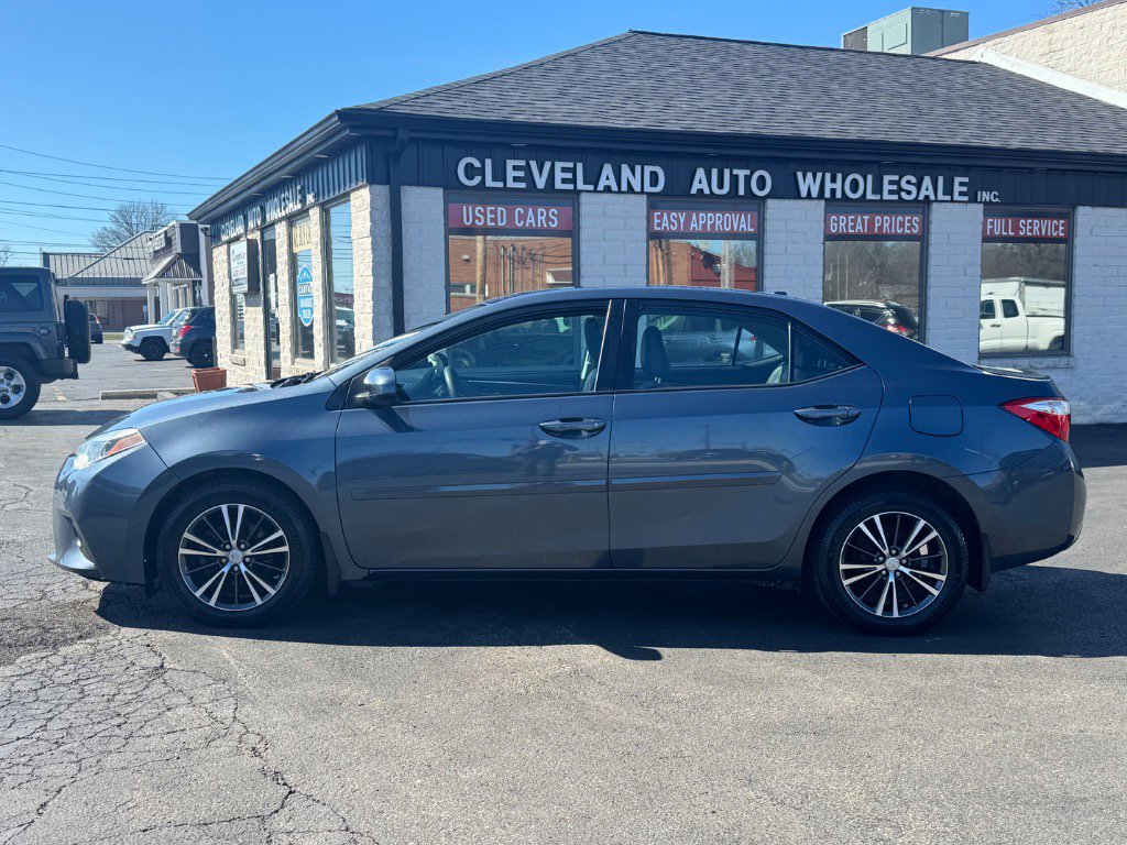 Used 2016 Toyota Corolla LE Premium FWD image 2