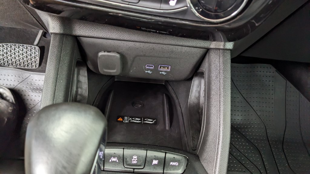 Used 2025 Chevrolet TrailBlazer LT w/ Convenience Package AWD/4WD image 26