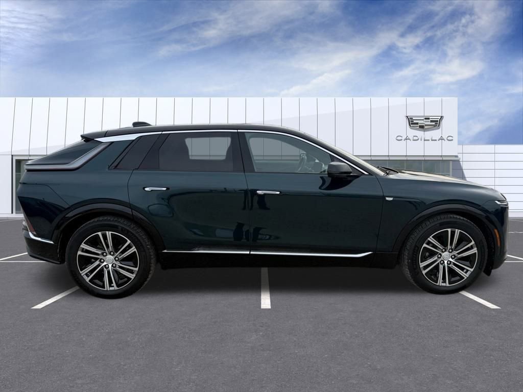 Certified 2025 Cadillac Lyriq Luxury w/ LPO, Floor Liner Package image 2