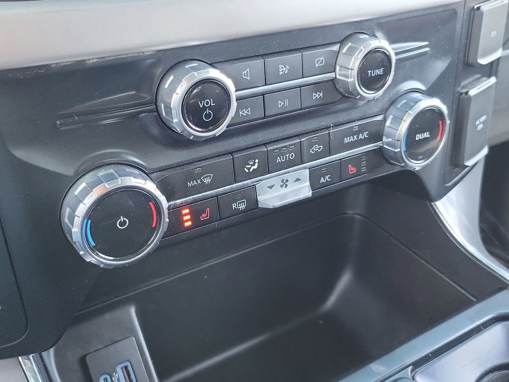 Used 2023 Ford F150 Lightning XLT AWD/4WD image 12