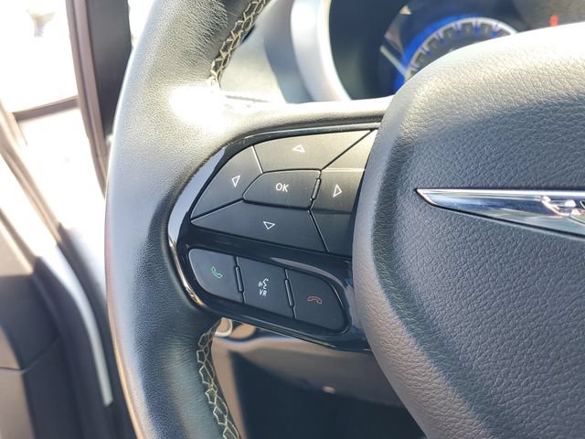 Used 2021 Chrysler Pacifica Touring-L w/ S Appearance Package FWD image 16