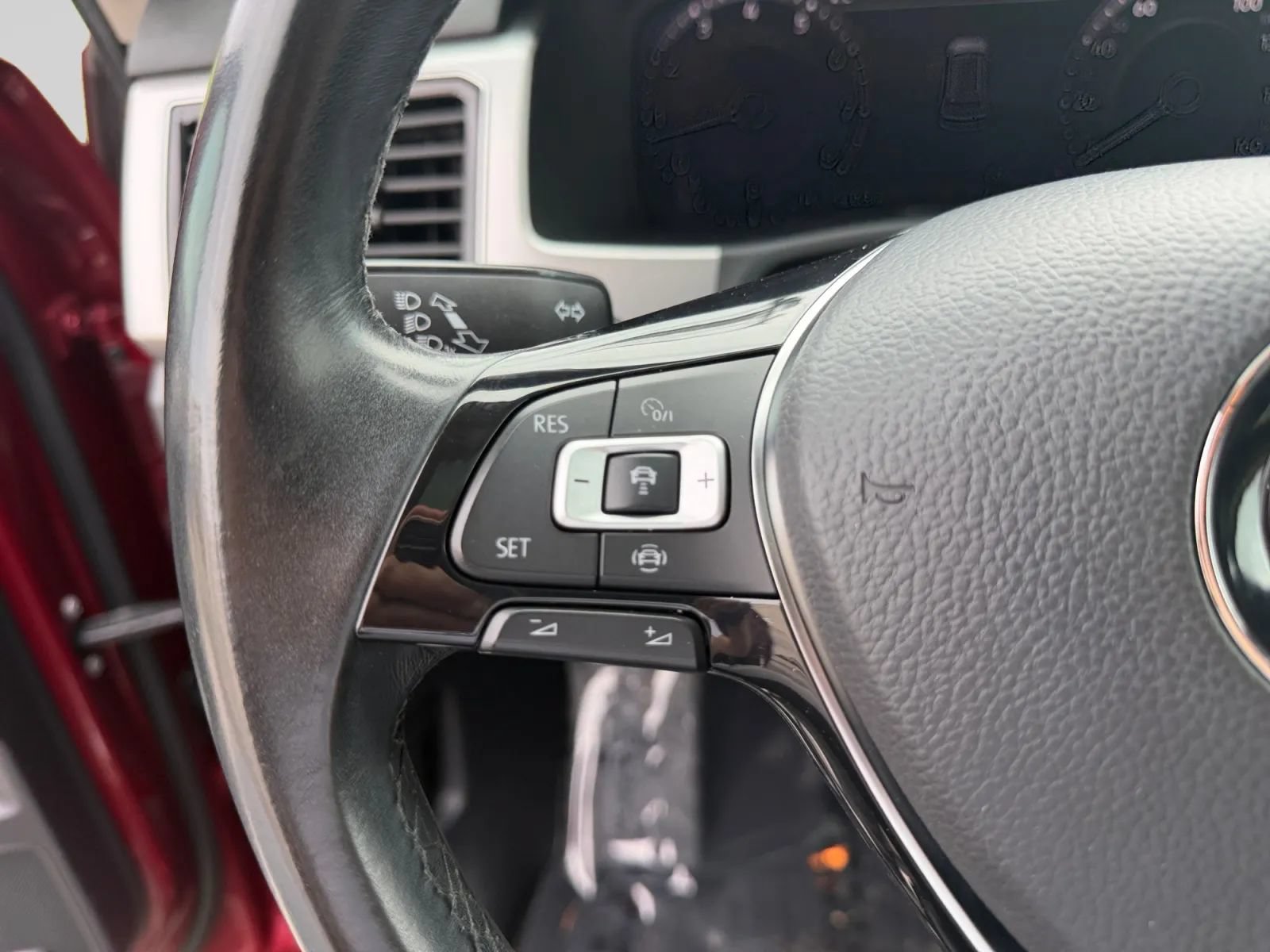 Used 2019 Volkswagen Atlas SEL R-Line AWD/4WD image 22