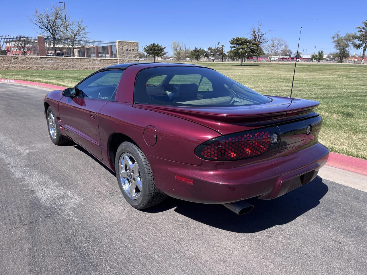 Used 2000 Pontiac Firebird Formula w/ Opt Pkg image 5