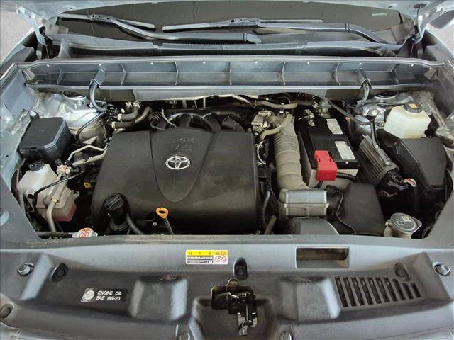 Used 2021 Toyota Highlander XLE AWD/4WD image 25