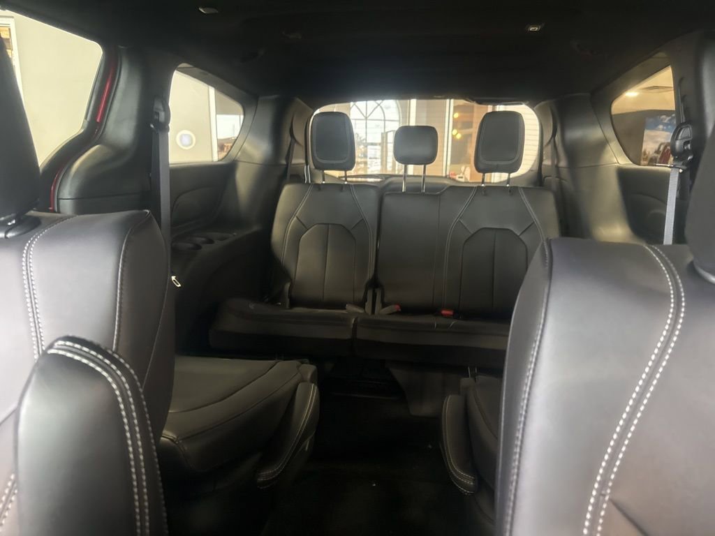 New 2025 Chrysler Pacifica Select FWD image 27