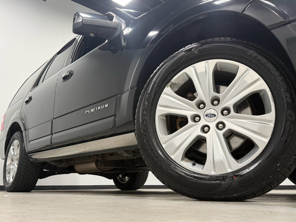 Used 2015 Ford Expedition Platinum image 2