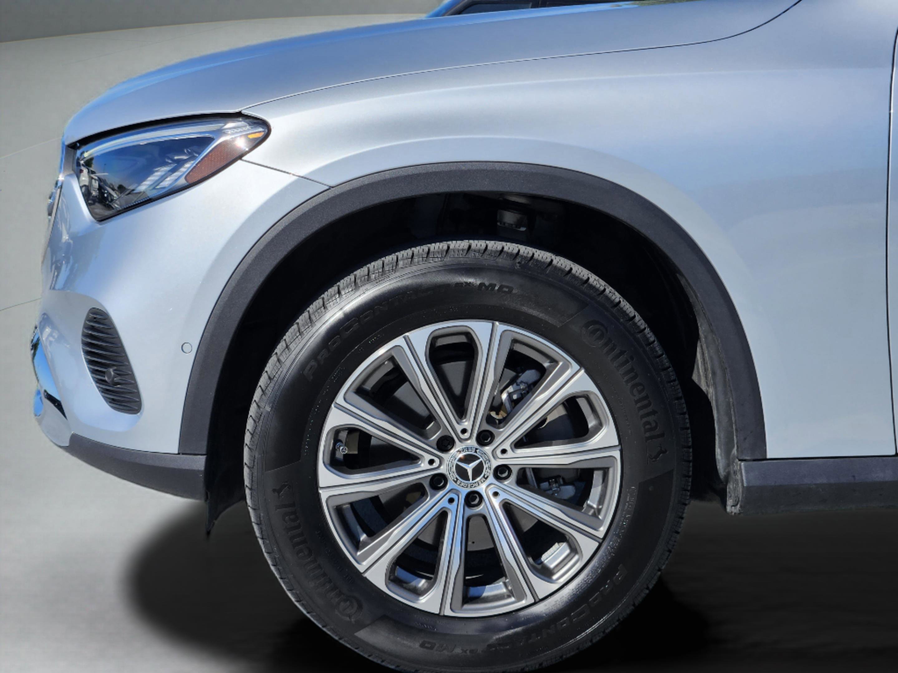 Certified 2025 Mercedes-Benz GLC 300 image 31
