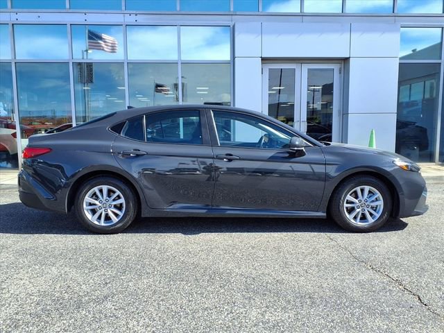 Used 2025 Toyota Camry LE FWD image 23