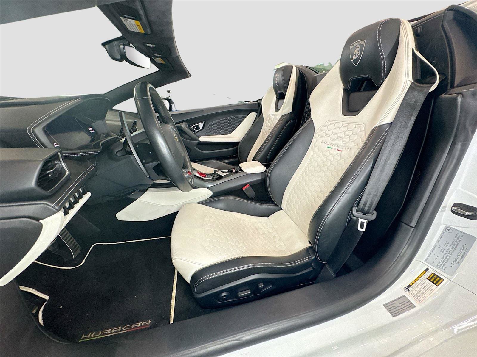 Used 2018 Lamborghini Huracan LP 580-2 RWD image 10