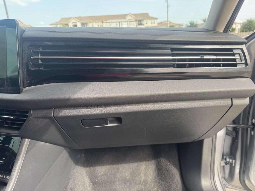 Used 2025 Volkswagen Jetta S FWD image 21