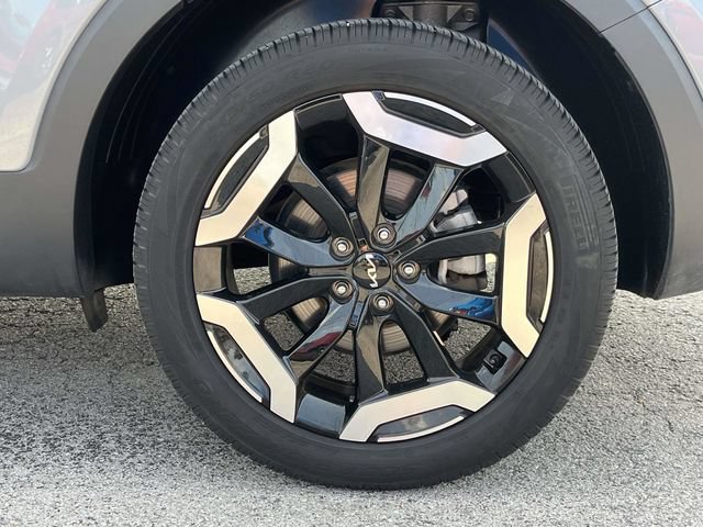 Used 2025 Kia Telluride S AWD/4WD image 11