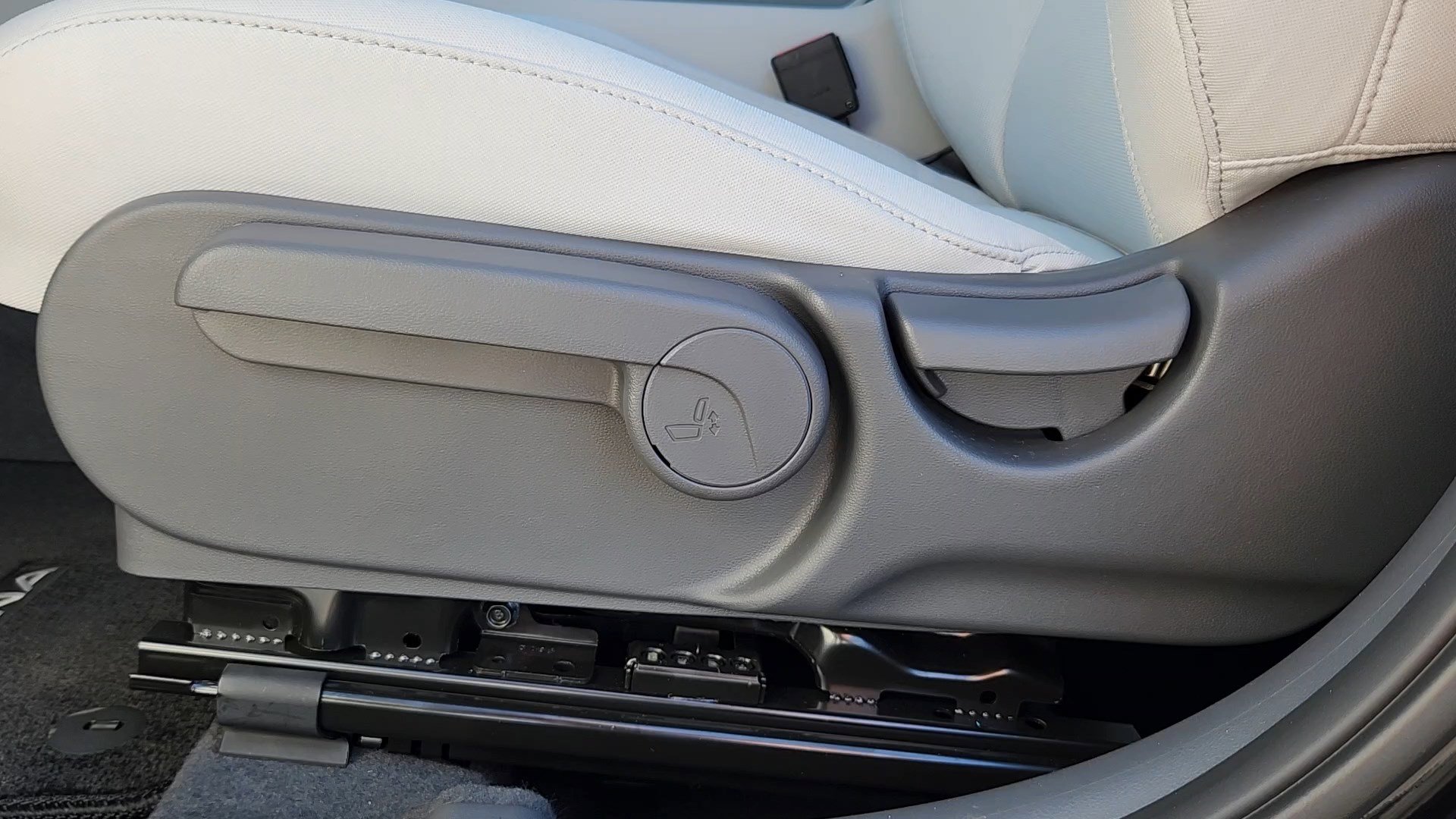 New 2026 Hyundai Kona SEL Sport image 8