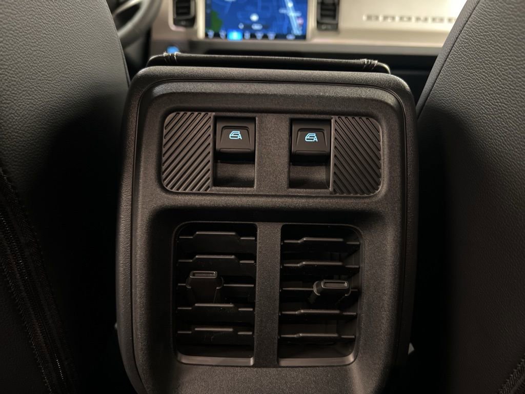 New 2025 Ford Bronco Outer Banks image 33