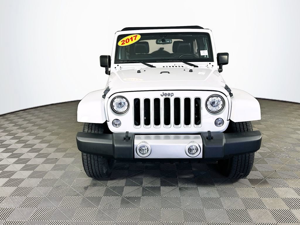 Certified 2017 Jeep Wrangler Unlimited Sahara w/ Connectivity Group AWD/4WD image 4