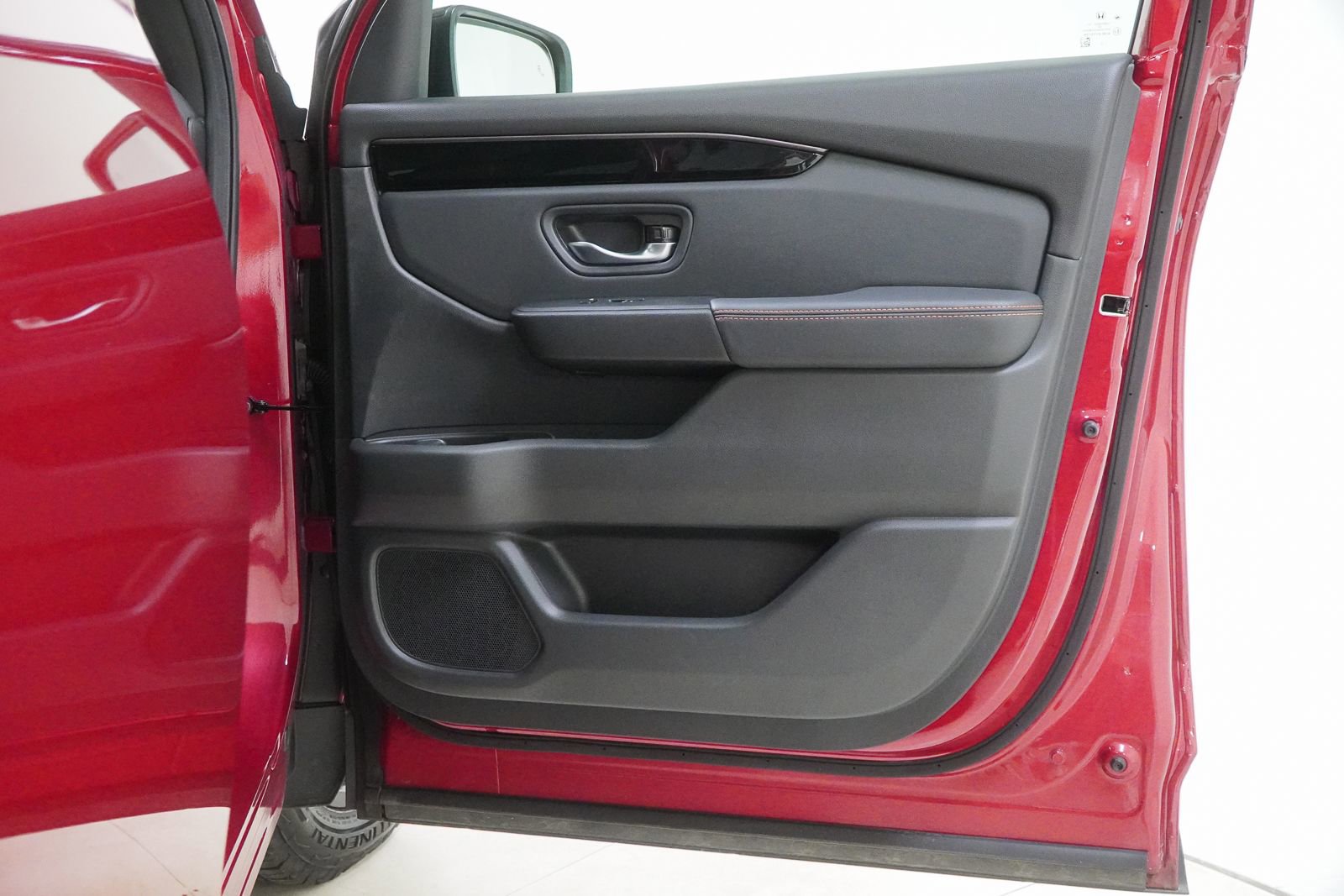 Certified 2025 Honda Pilot TrailSport image 36