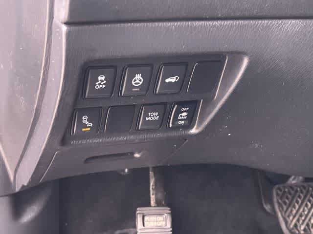 Used 2019 Nissan Pathfinder SL w/ Rock Creek Edition image 29