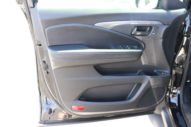 Certified 2024 Honda Passport EX-L image 10