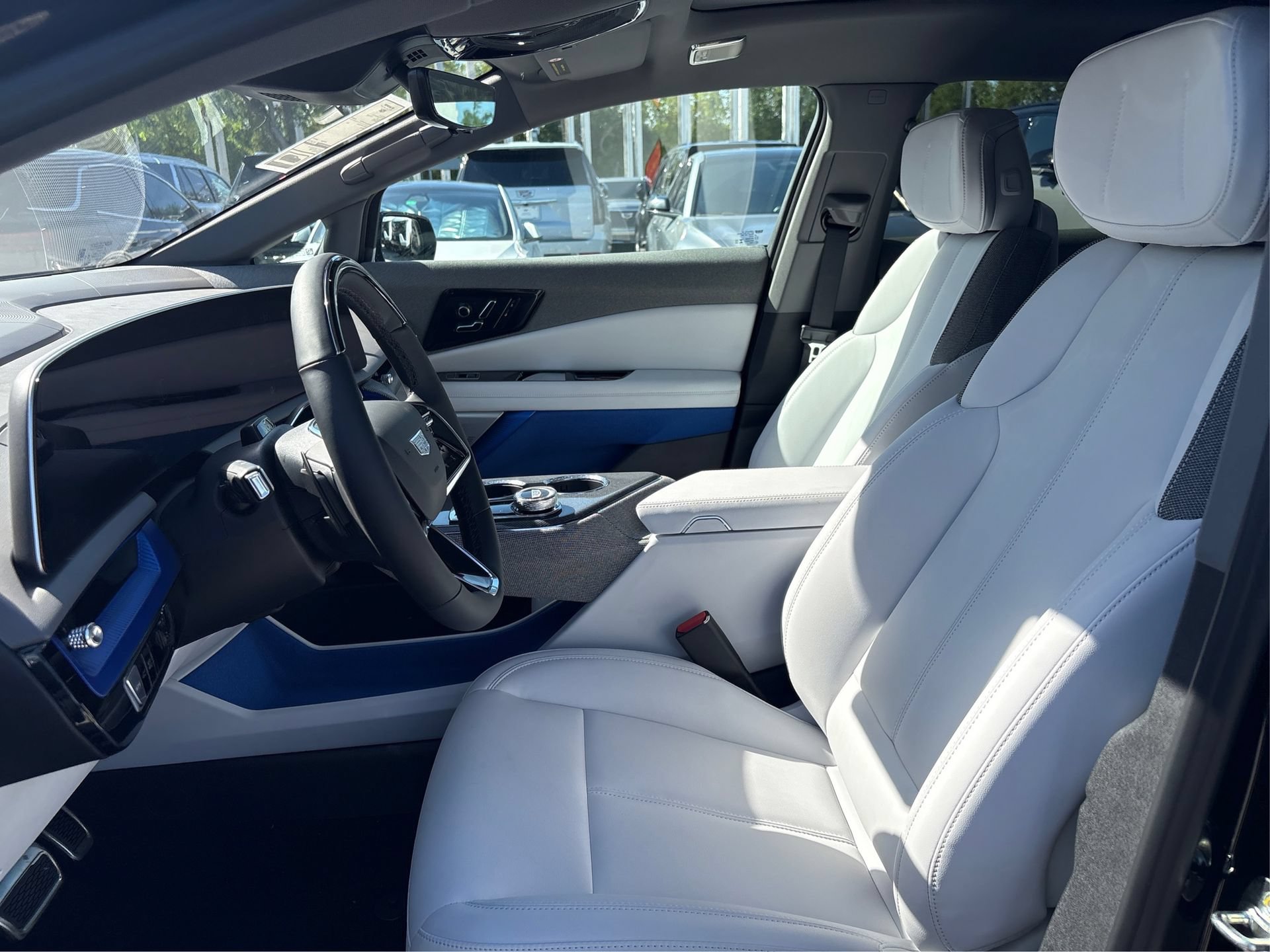 New 2026 Cadillac Optiq Luxury 1 RWD image 9