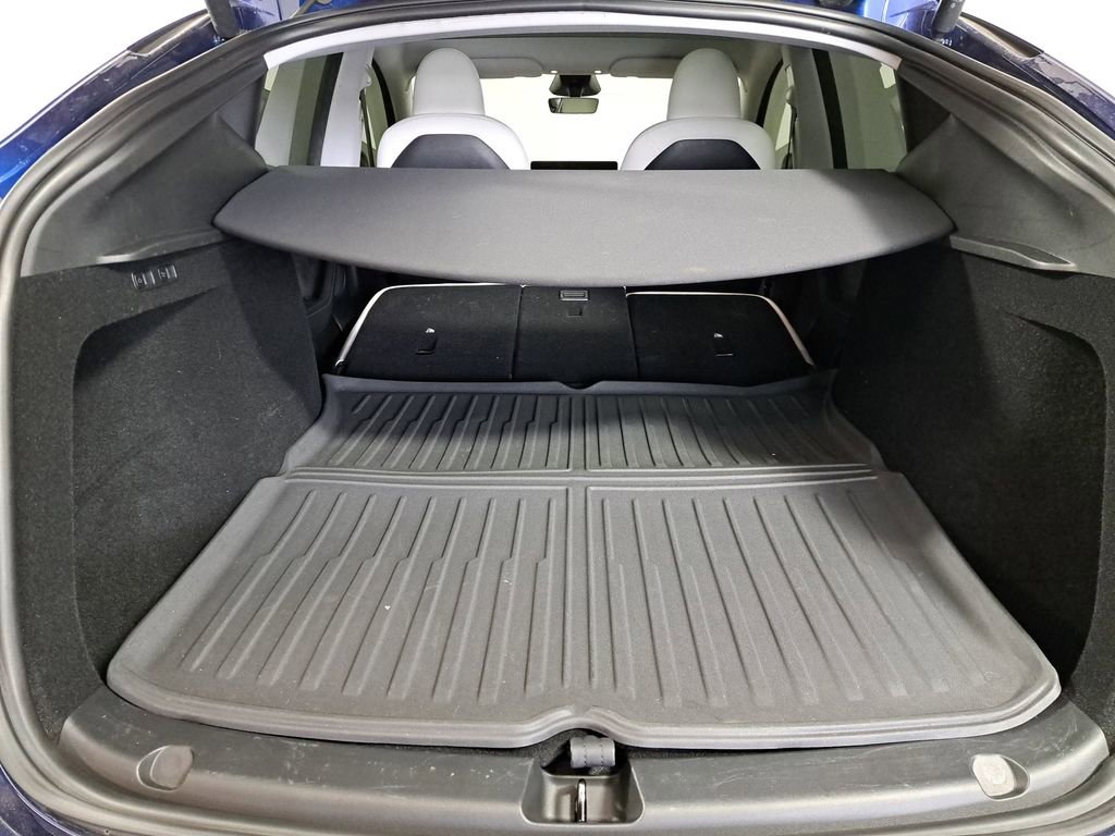 Used 2024 Tesla Model Y Performance image 25