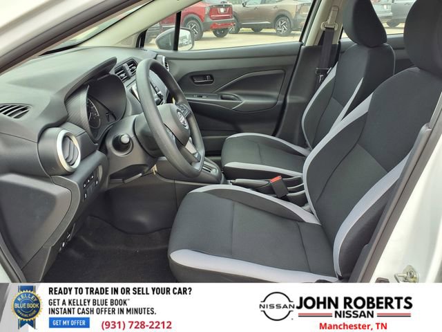 Used 2025 Nissan Versa S w/ Trunk Package image 4