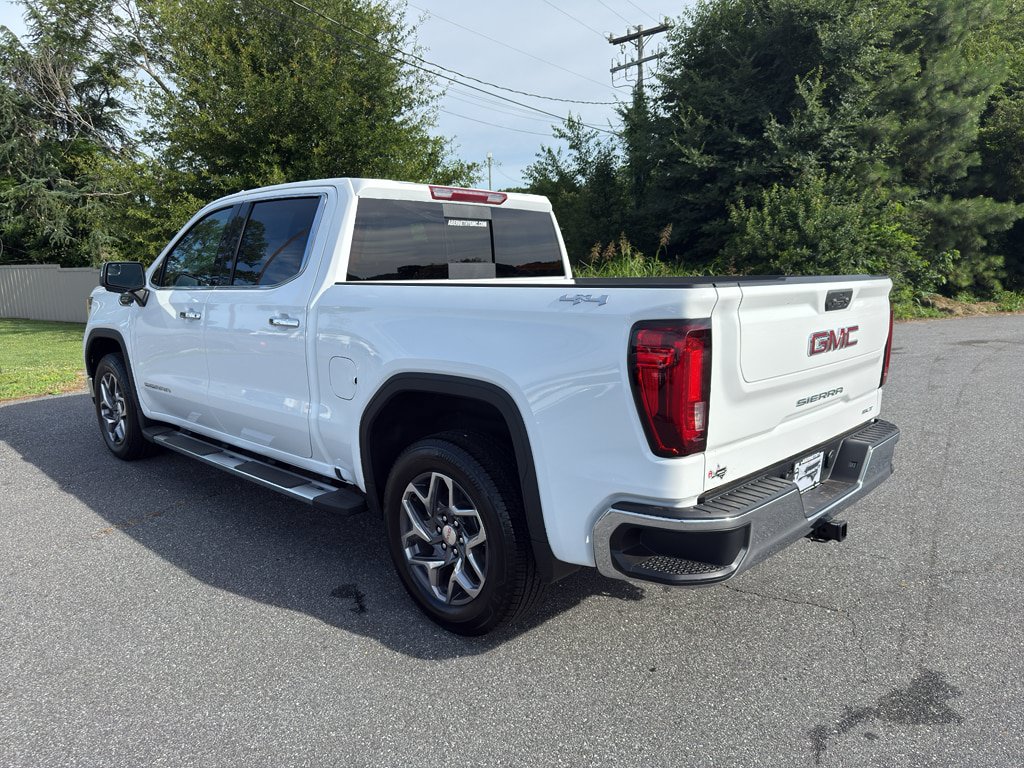 New 2026 GMC Sierra 1500 SLT w/ SLT Premium Package AWD/4WD image 4