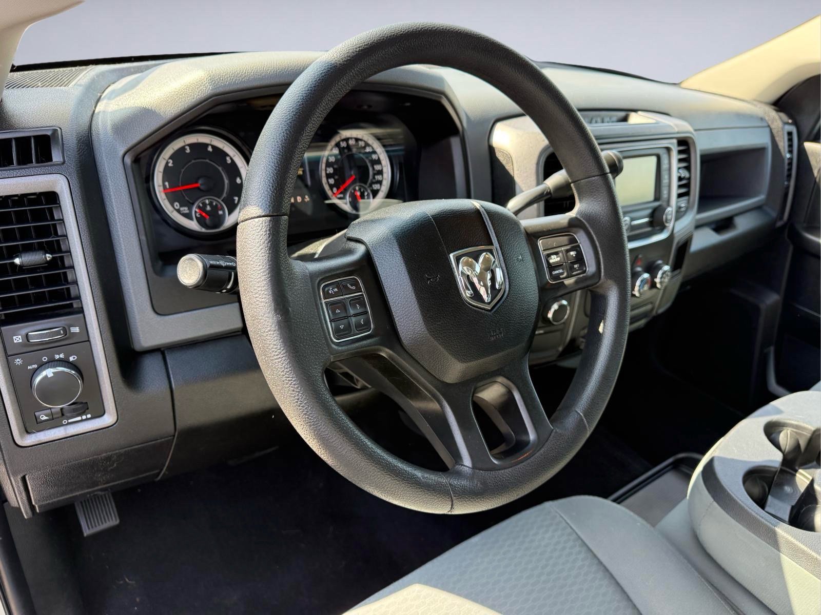 Used 2018 RAM 2500 Tradesman w/ Chrome Appearance Group AWD/4WD image 17