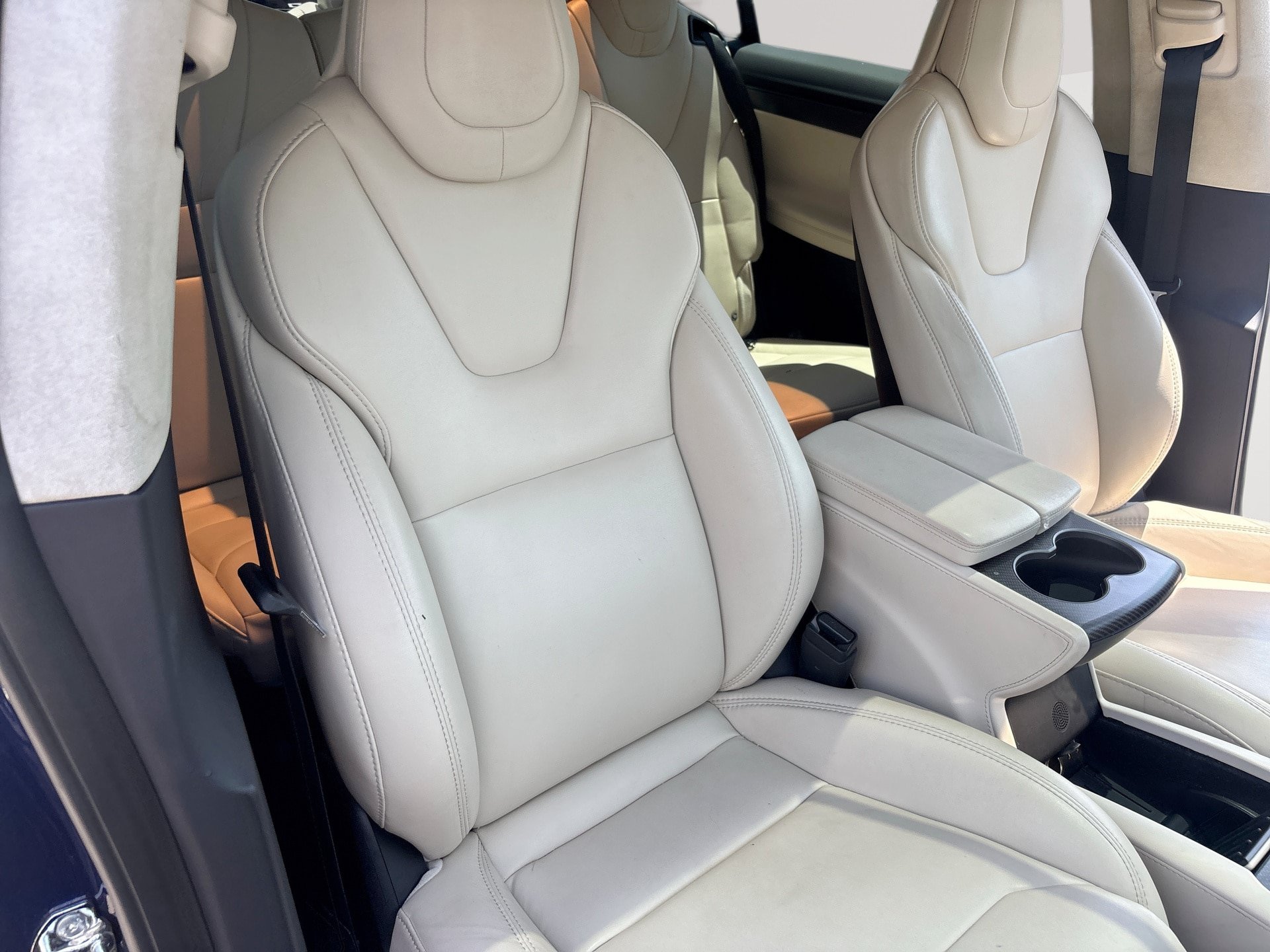 Used 2018 Tesla Model X 75D AWD/4WD image 28