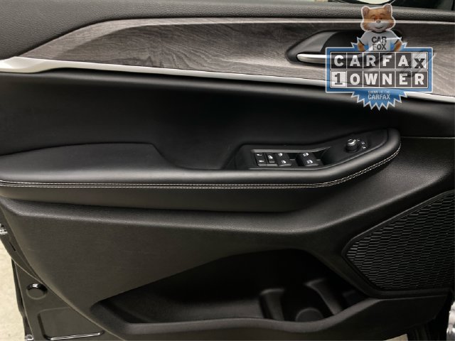 Used 2023 Jeep Grand Cherokee Limited AWD/4WD image 26
