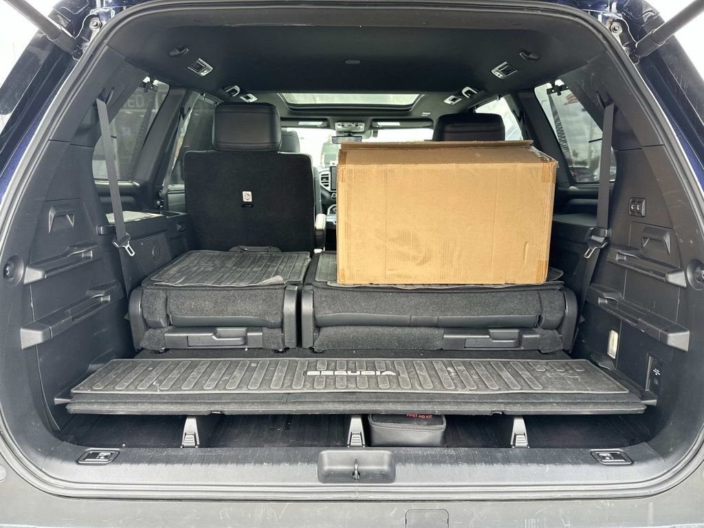 Used 2023 Toyota Sequoia Platinum AWD/4WD image 10