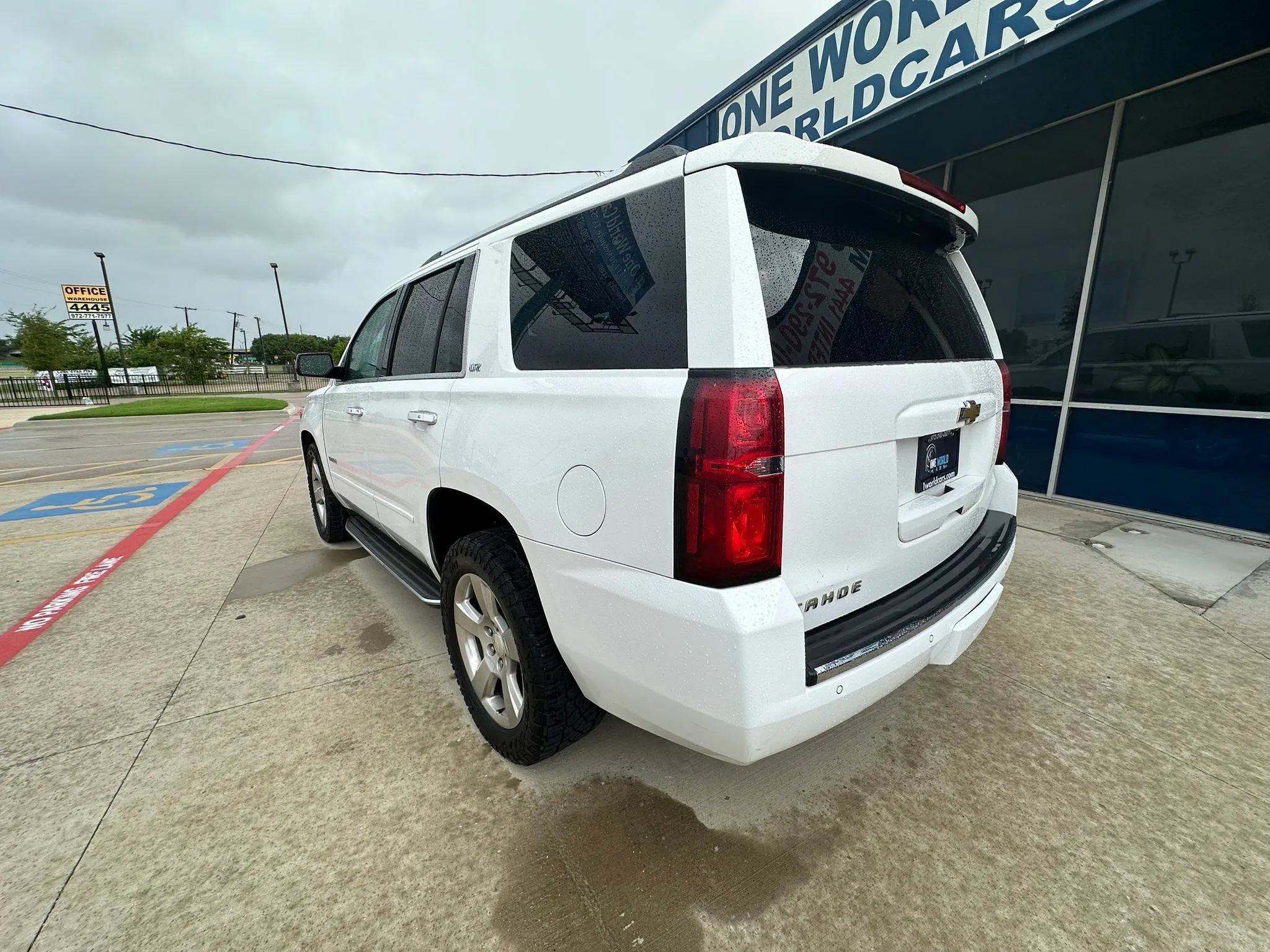 Used 2015 Chevrolet Tahoe LTZ AWD/4WD image 3