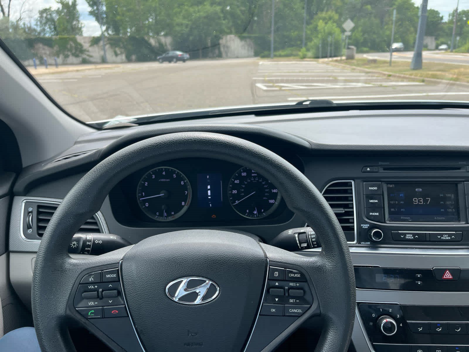 Used 2015 Hyundai Sonata SE w/ Option Group 09 FWD image 10