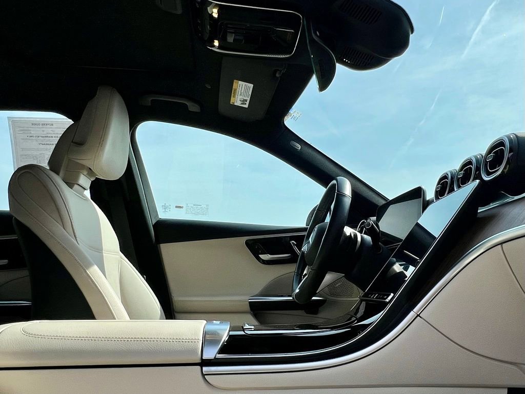Certified 2023 Mercedes-Benz C 300 4MATIC Sedan image 17