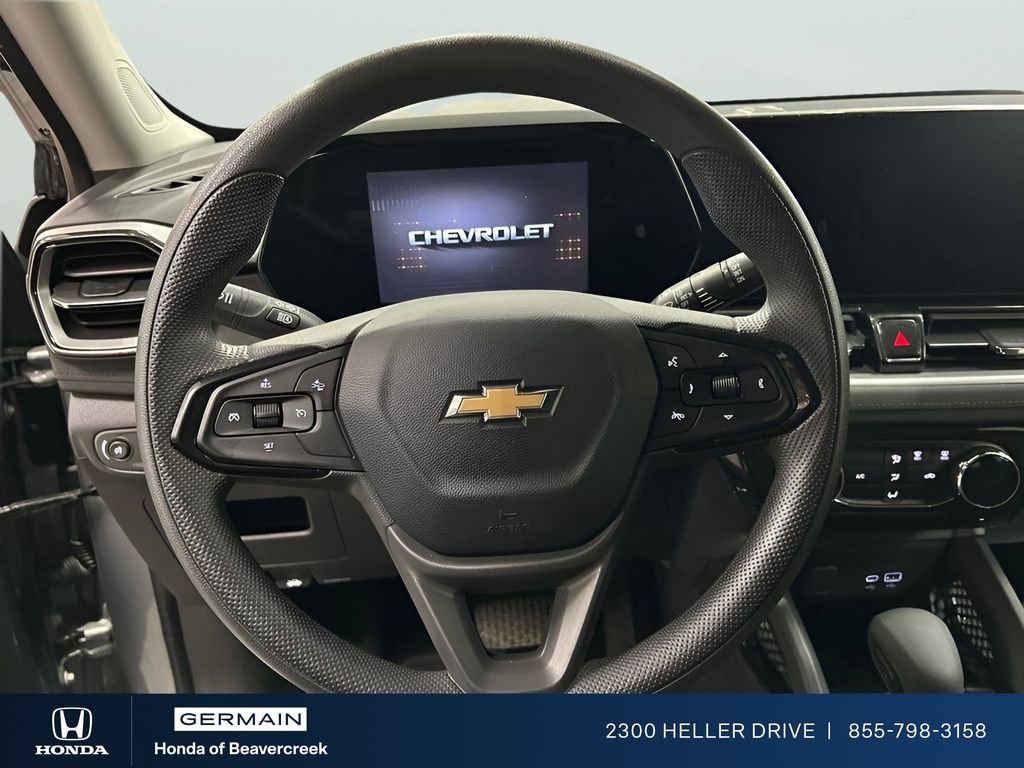 Used 2025 Chevrolet TrailBlazer LT AWD/4WD image 13