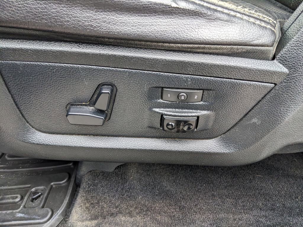 Used 2016 RAM 1500 Laramie w/ Convenience Group AWD/4WD image 54