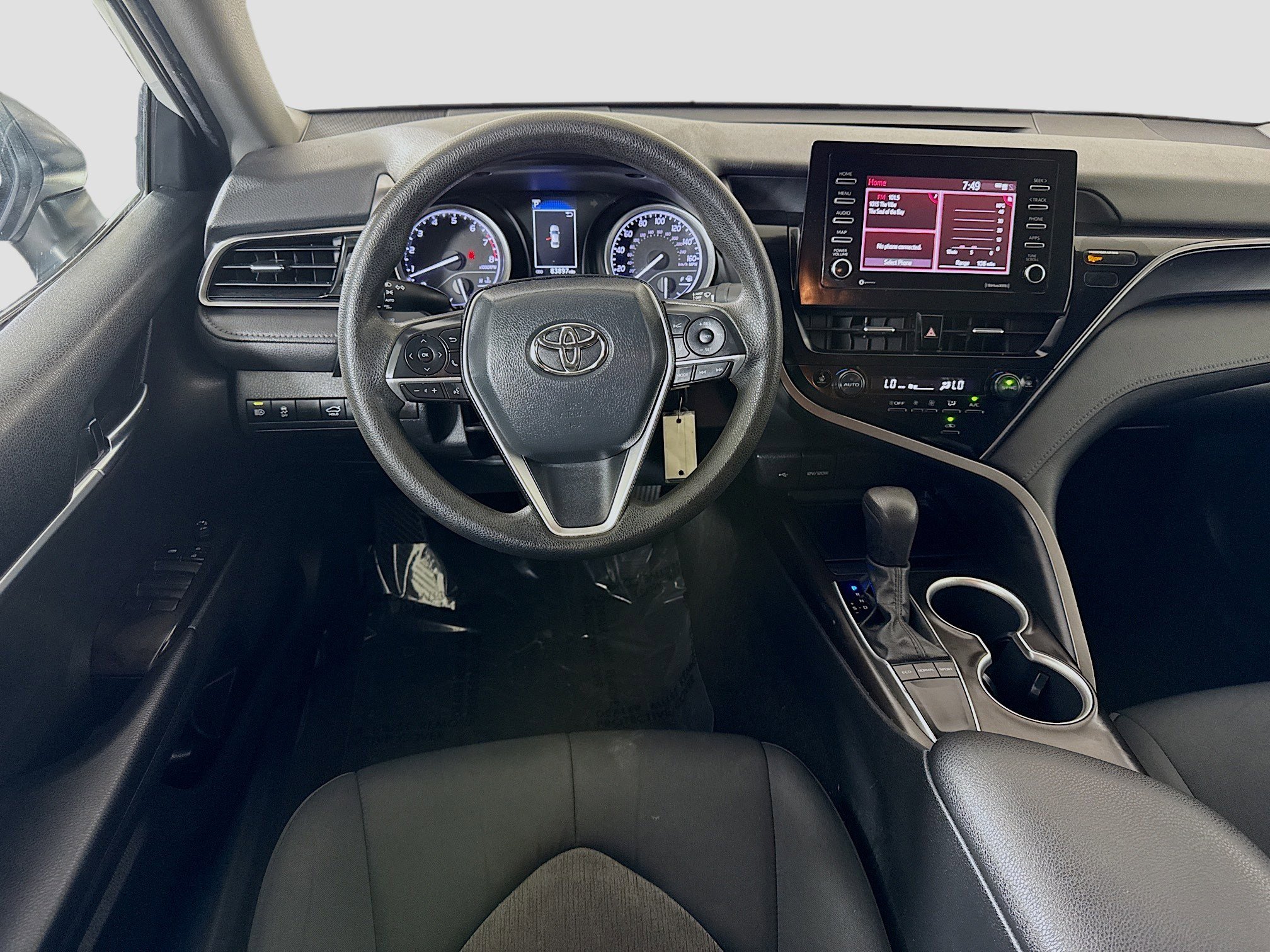 Used 2022 Toyota Camry LE image 17